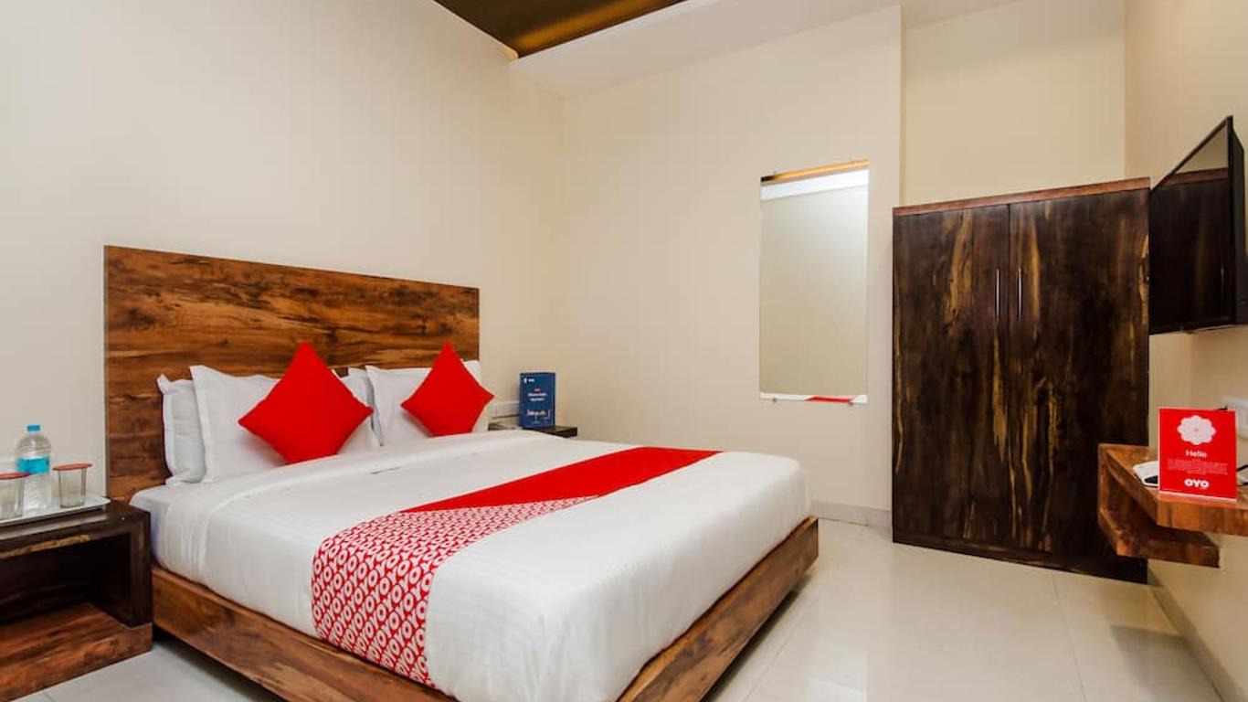 Oyo 11747 Hotel Sai Comforts
