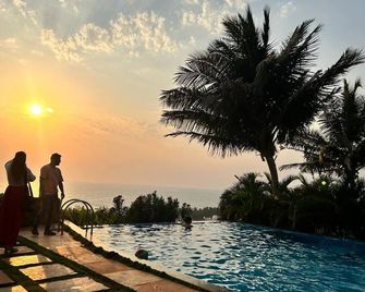 Nakshatra Beach Resort - Ganpati Pule - Pool