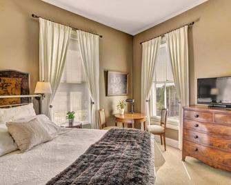 Boardman House Inn Bed & Breakfast - East Haddam - Bedroom