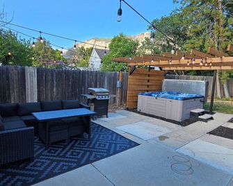 Beautiful home just outside of Ogden Canyon - Ogden - Patio
