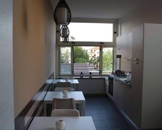Orchidea - Four person room - B&B Lasso - Corigliano Calabro - Cocina