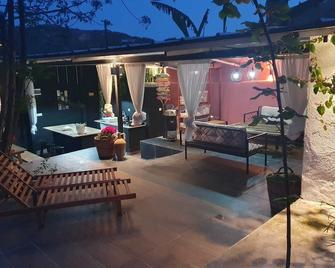 Baykus Guesthouse - Soke - Patio
