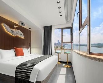 Qianxun River View Homestay (Wu Yi Square Ifs International Financial Center) - Changsha - Habitación