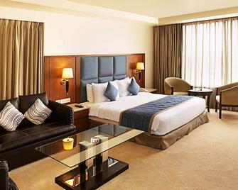 The Royale Senate Hebbal - Bengaluru - Bedroom