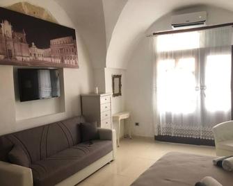 St. Clare House - Lecce - Salon