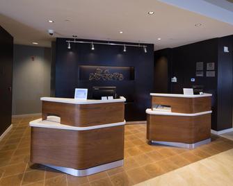 Courtyard Bay City - Bay City - Front desk