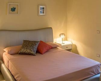 Le Tre Grazie B&B - Giurdignano - Schlafzimmer