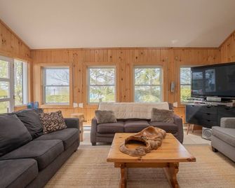 Beautiful Lake Front Cottage - Kincardine - Soggiorno