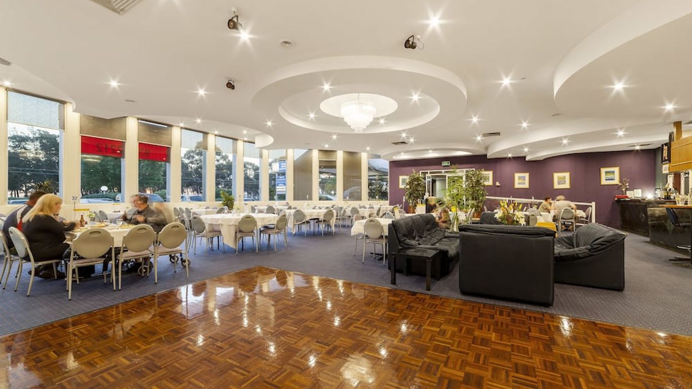 Ciloms Airport Lodge