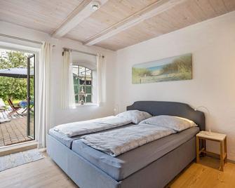 Wohnung 1 Terrassenwohnung - Stockelsdorf - Schlafzimmer