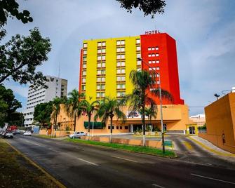 Hotel Santa Irene Guadalajara - Guadalajara - Edificio