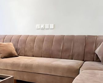 Saraya Inn Holiday Homes Chalets - Jazan - Living room