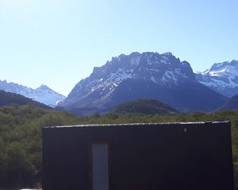 Cerro Electrico - Off The Grid Tiny Houses - El Chaltén - Outdoors view
