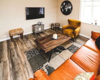 G19 Boutique Apartments - Akureyri - Sala de estar