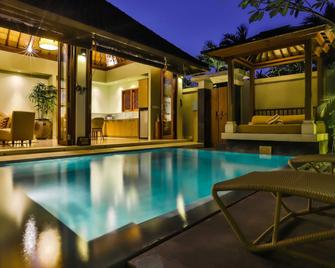 Disini Luxury Spa Villas-Chse Certified - Kuta - Piscine