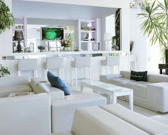 Kyriad Prestige Perpignan Centre Gare - פרפיניאן - טרקלין