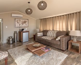 Sossusvlei Lodge - Sesriem - Huiskamer