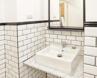 La Piazzetta Rooms & Apartments - Genoa - Phòng tắm