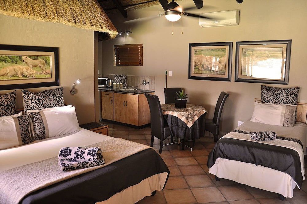 Ukutula Lodge & Game Reserve - Brits - Bedroom