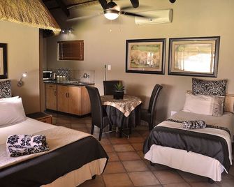 Ukutula Lodge & Game Reserve - Brits - Bedroom