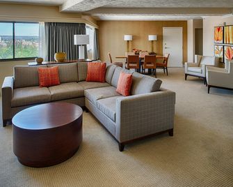 DoubleTree by Hilton Spokane-City Center - Spokane - Sala de estar