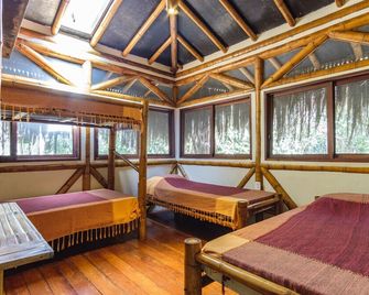 Universo Pol Bamboo Hostel - Morro de Sao Paulo