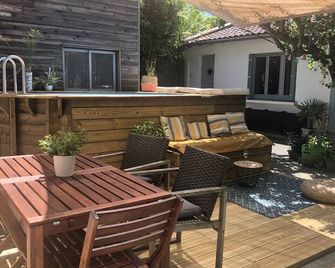 Très Jolie Maison de Ville Avec Piscine, à 100m du Métro! - Toulouse - Patio
