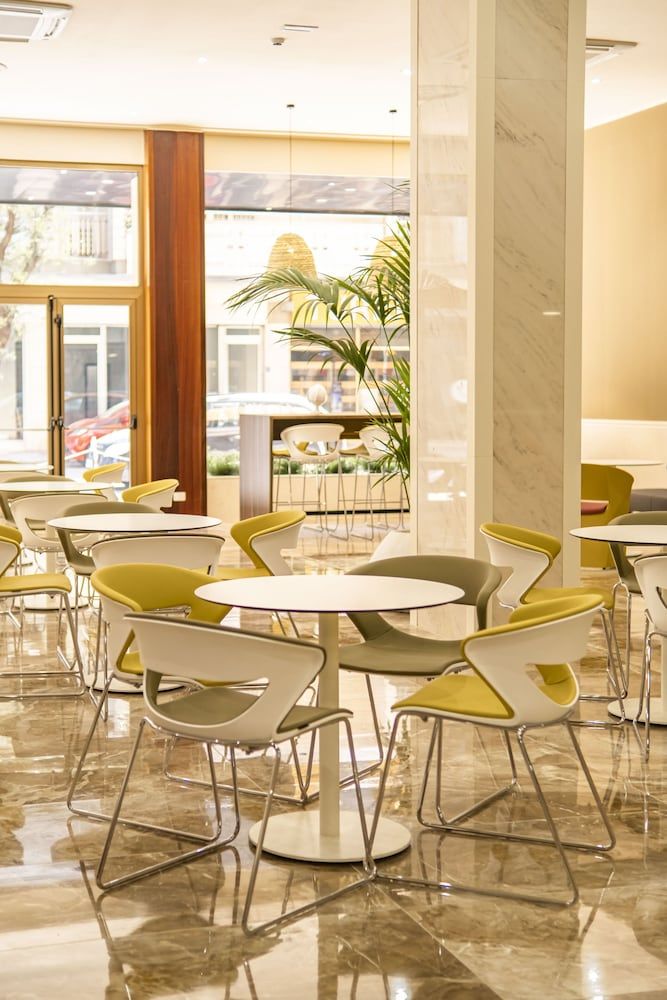 Mercure Hotel President Lecce - לצ'ה - חדר אוכל