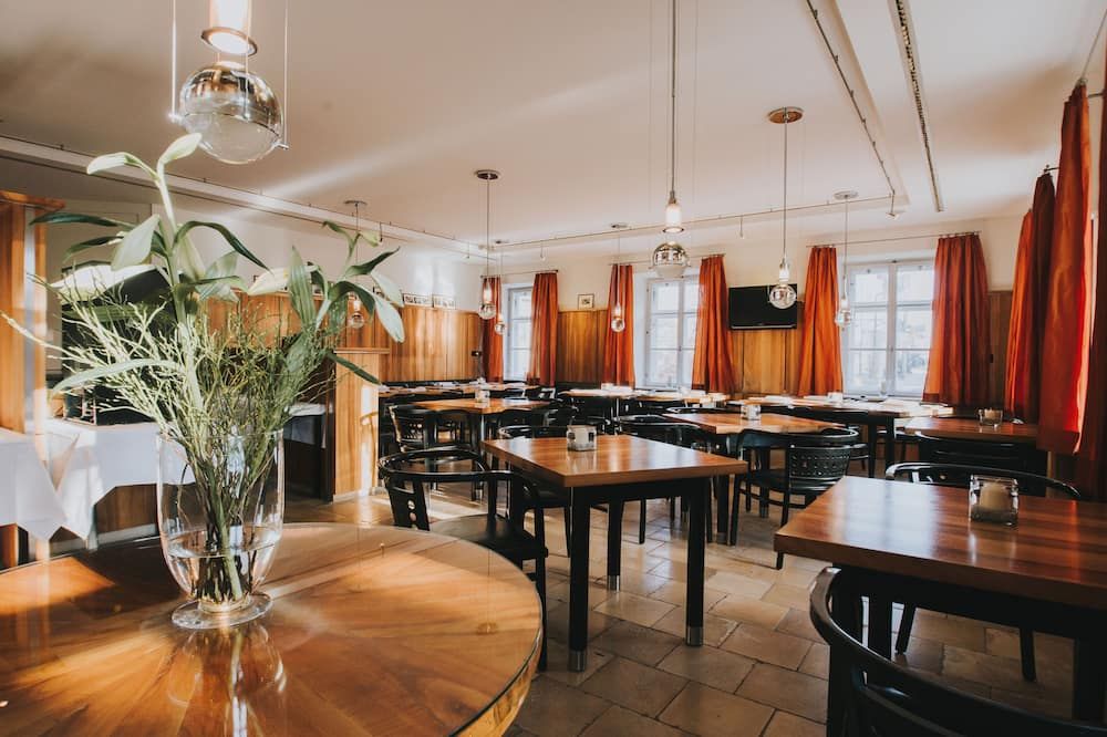 Landgasthof Hotel zur Post - Mengkofen - Restaurant