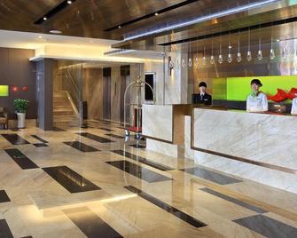 Park City Hotel Central Taichung - Taichung City - Front desk
