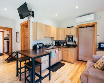 Waterfront Private Apartment, 5 Minutes - Freeport - Küche