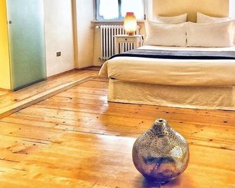 Al Cavour 34 - Trento - Bedroom
