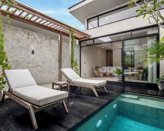 Blue Kai Villa by Alfred in Bali - South Kuta - Havuz