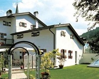 Hotel Ansitz Kandelburg - Mühlbach - Gebäude