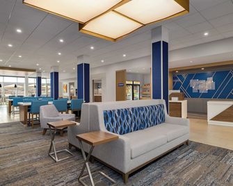 Holiday Inn Express & Suites Huntsville Northeast By IHG - Huntsville
