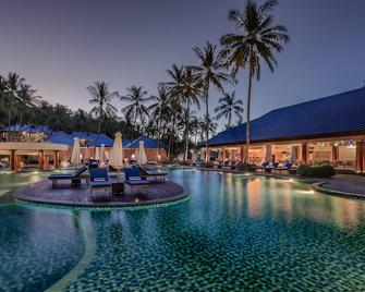Sundancer Residences & Villas Lombok - Sekotong Barat - Piscina