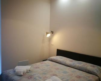 Parma Room Station - Parma - Slaapkamer