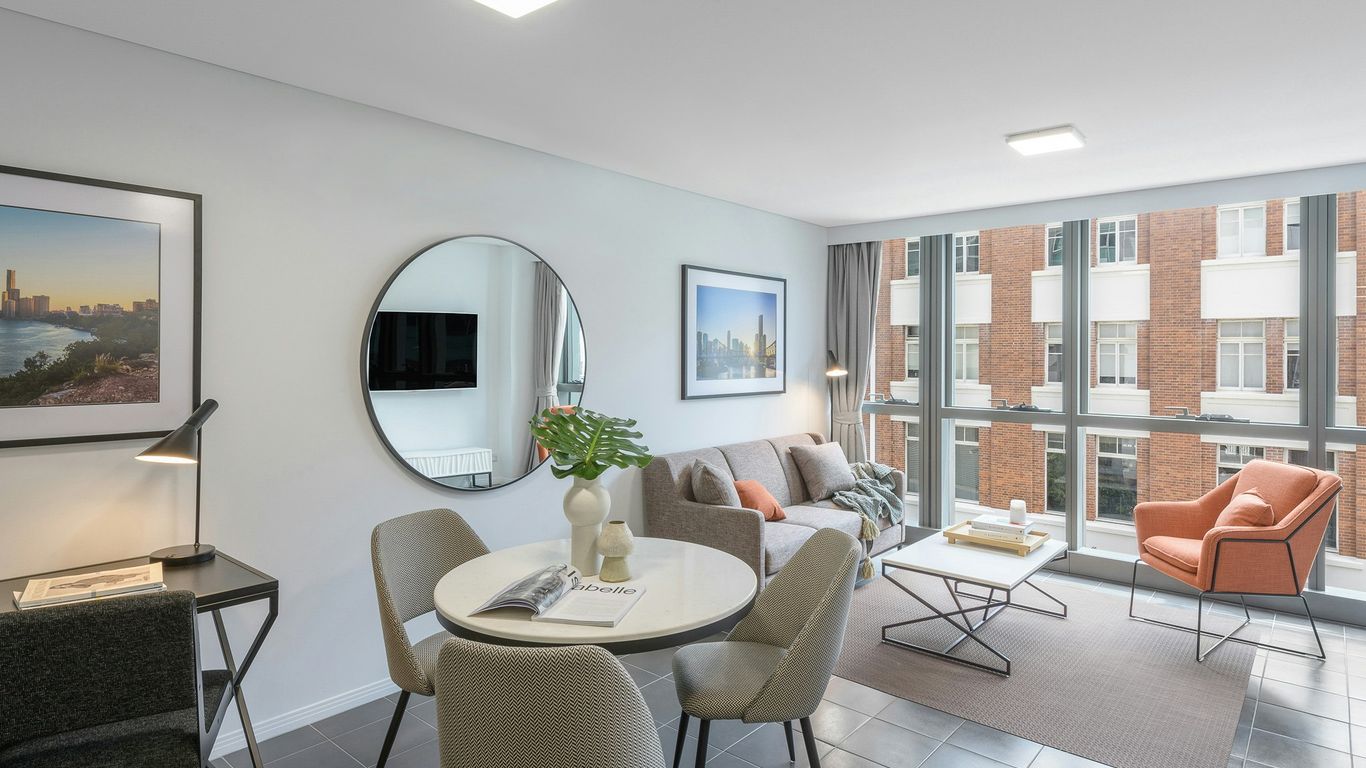 Meriton Suites Adelaide Street, Brisbane