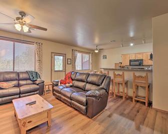 Near Lake and Trails Show Low Condo with Grill! - Show Low - Living room