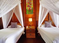 Raja Ampat Dive Lodge - Besir - Bedroom