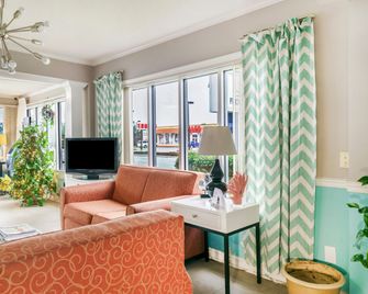 OYO Hotel Myrtle Beach Kings Hwy - מירטל ביץ' - סלון