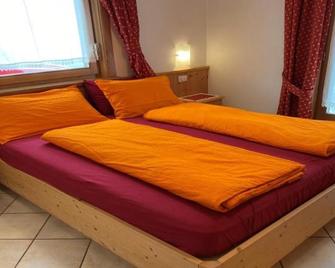 Ski Holidays Apartments - Livigno - Bedroom