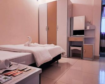 Reef Guest House - Malé - Bedroom