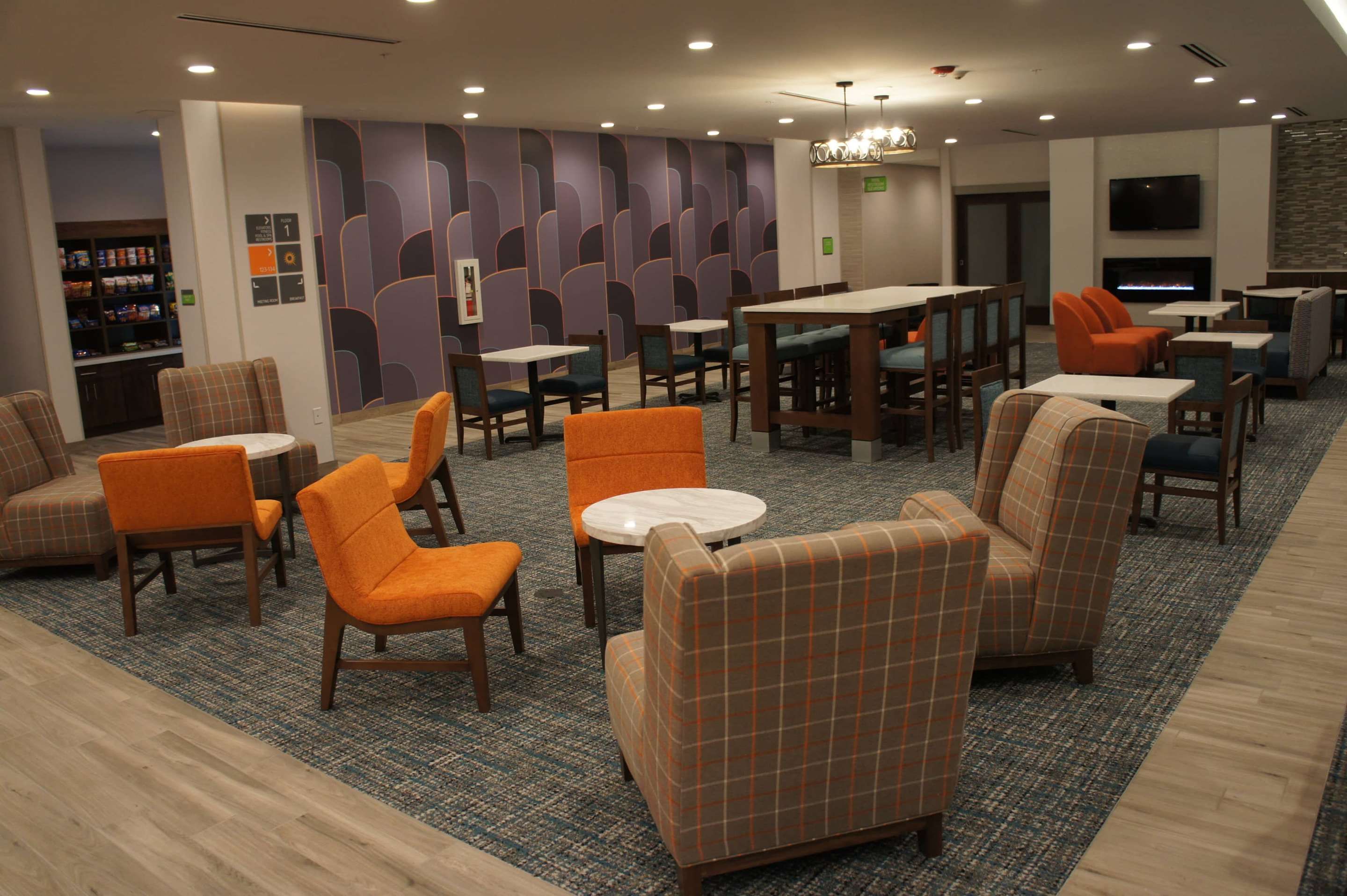 La Quinta Inn & Suites by Wyndham Littleton/Red Rocks - Littleton - Lounge
