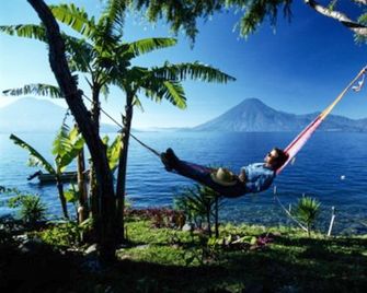 Lake Front Paradise-Nature where Mayan Culture Collide - Santa Cruz La Laguna