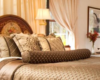 Stonecroft Country Inn - Ledyard - Bedroom