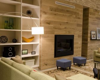Country Inn & Suites Charlottesville-Uva - Charlottesville - Lounge