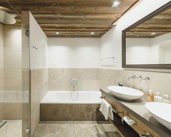 Himmlhof Small Luxury Boutique Hotel - Sankt Anton am Arlberg
