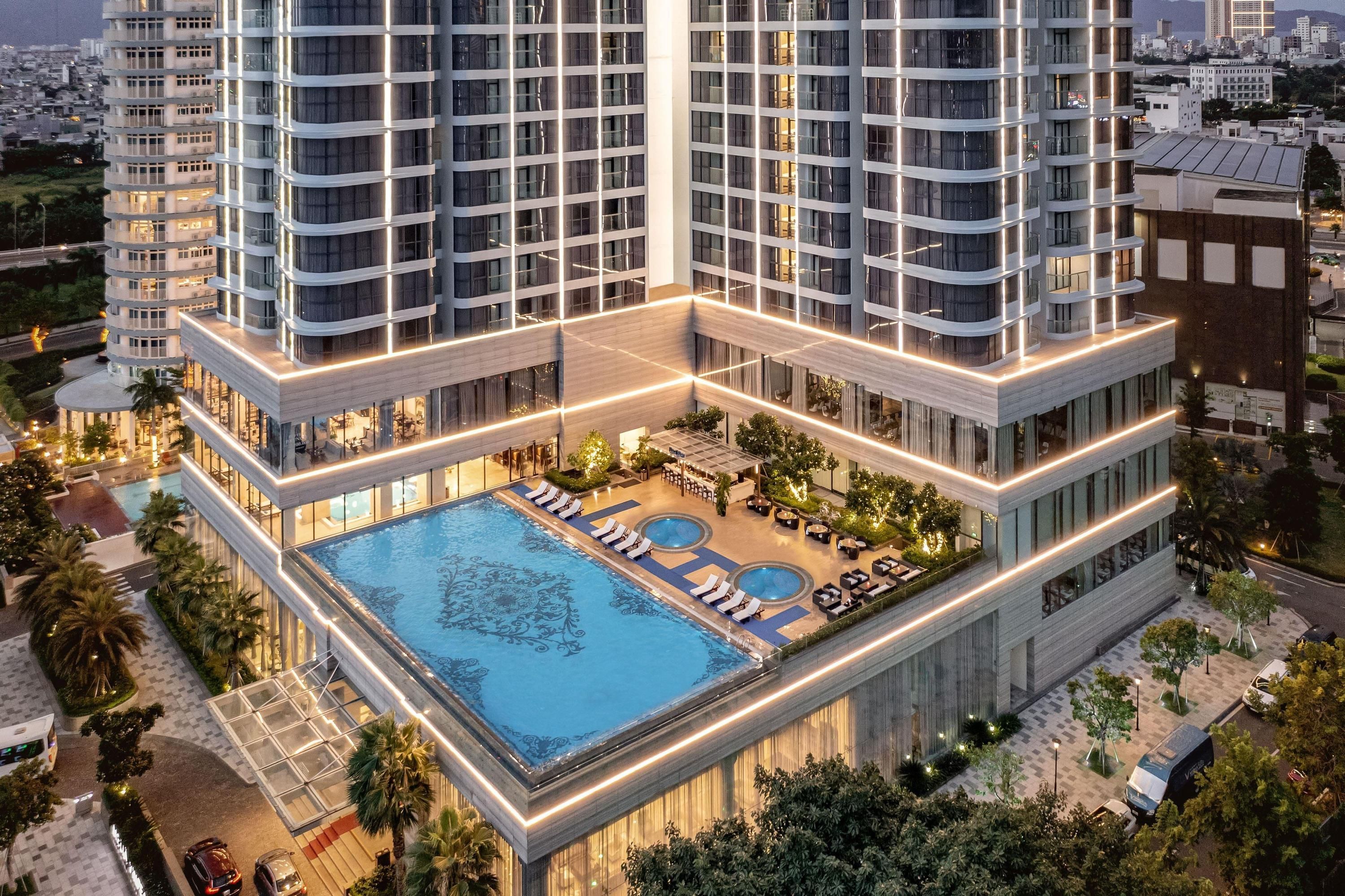 ميليا فينبيرل دانانج ريفرفرونت