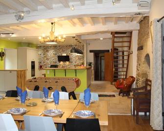 Gîte de Beltaine en Brocéliande SPA et bain nordique - Mauron - Comedor